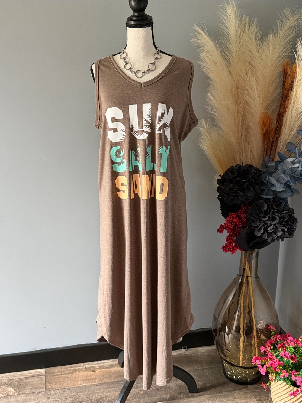 Brown Sleeveless Maxi Dress with 'Sun Salt Sand' Graphic